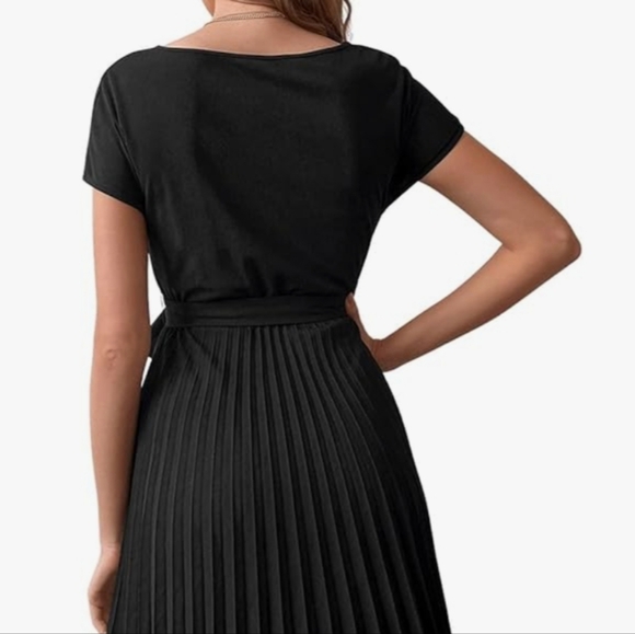 Black Pleated Dress - Picture 5 of 9